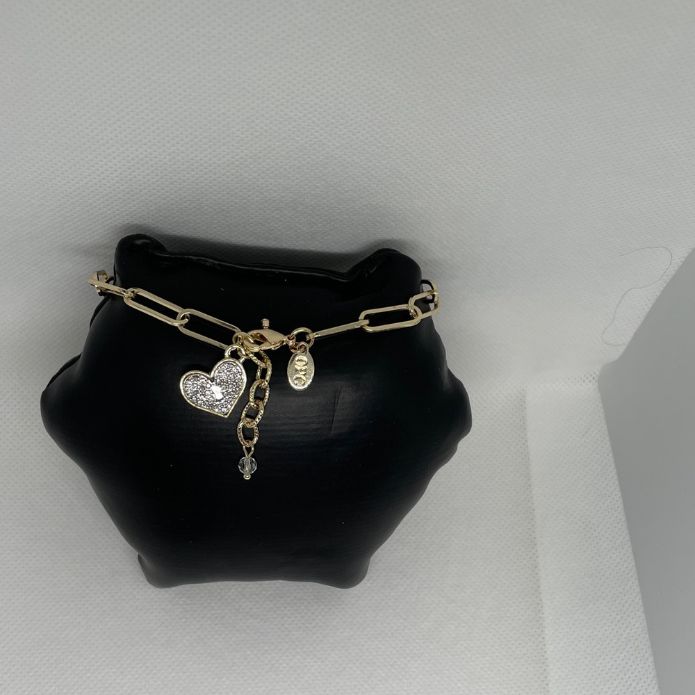 Elegant Gold Heart Charm Bracelet